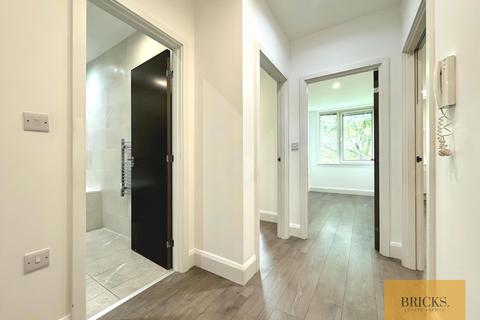 undefined, High Street, Potters Bar EN6