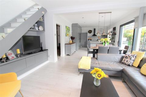 undefined, Cheviot Close, Sutton SM2