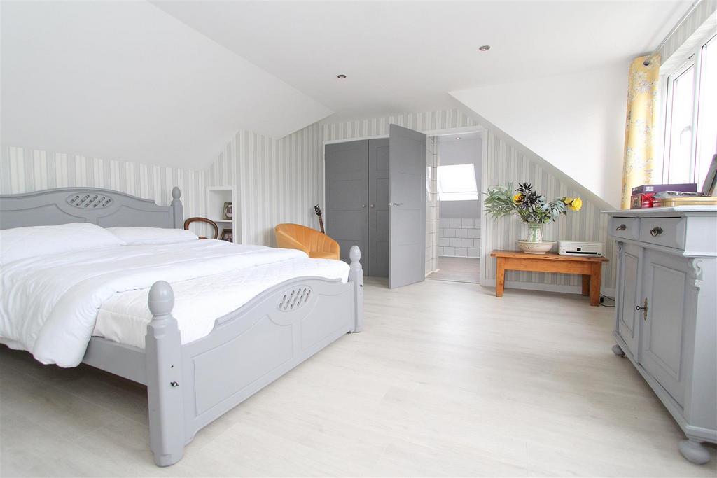 Bed 1.JPG