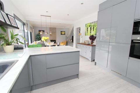 undefined, Cheviot Close, Sutton SM2