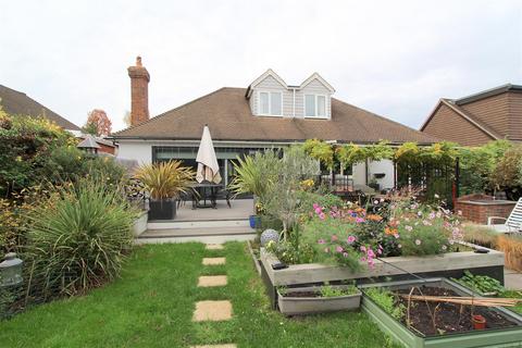 undefined, Cheviot Close, Sutton SM2