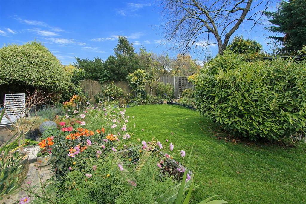 GARDEN B.jpg