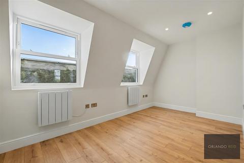 1 bedroom apartment for sale, Battersea Park Road, London
