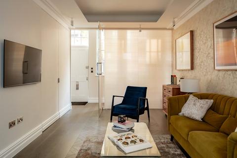 5 bedroom house to rent, Queen's Gate Mews, South Kensington, SW7