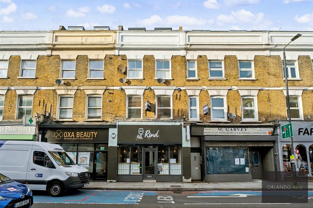 258 B Battersea Park Road SW11 3 BP-10.jpg