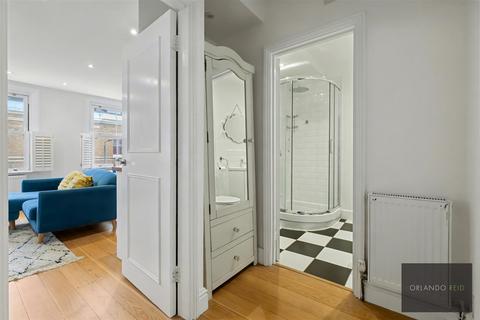 1 bedroom apartment for sale, Battersea Park Road, Battersea, London