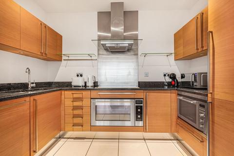 2 bedroom flat to rent, Juniper Drive, London, SW18