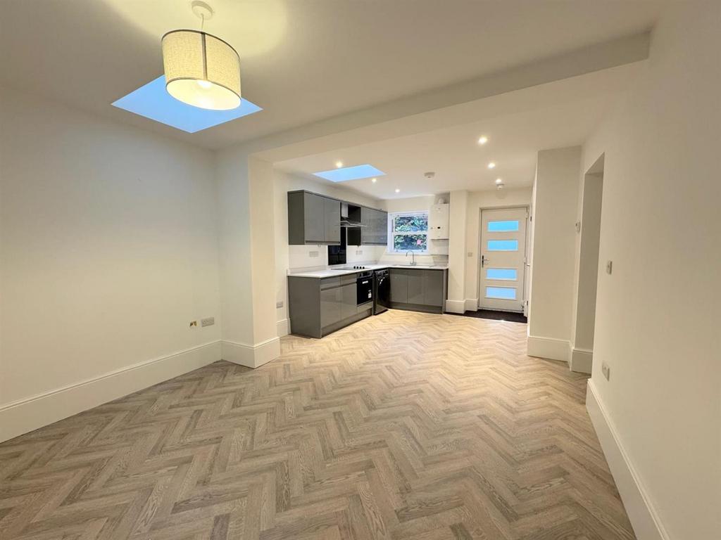 Living dining kitchen
