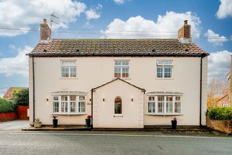 3 bedroom detached house for sale, High Street, Barmby-on-the-Marsh DN14