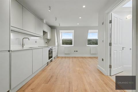 1 bedroom apartment for sale, Battersea Park Road, London