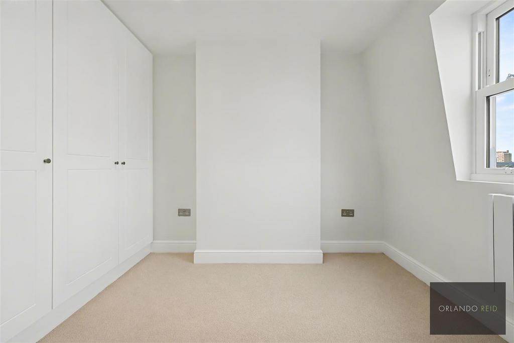 258 C Battersea Park Road SW11 3 BP-11.jpg