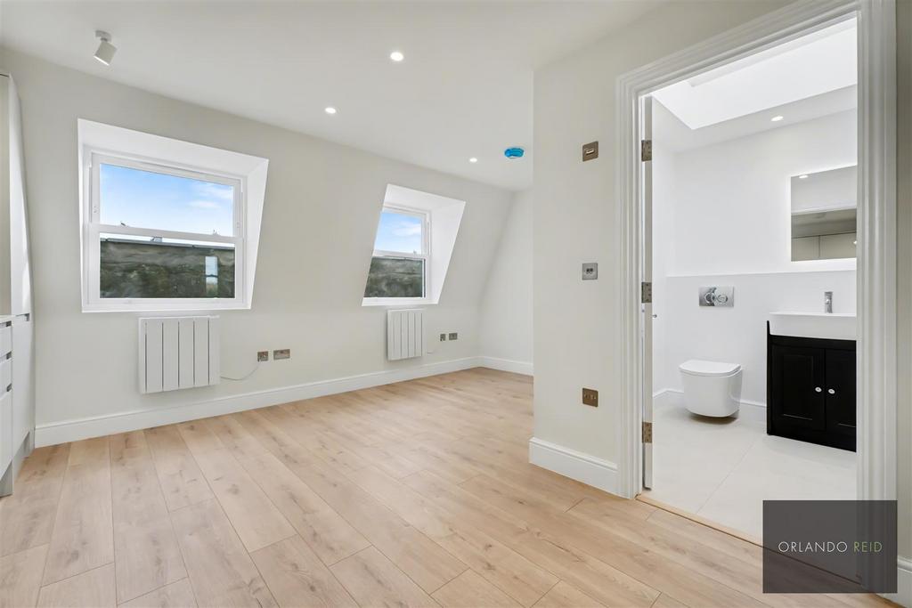 258 C Battersea Park Road SW11 3 BP-9.jpg