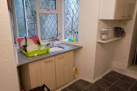 3 bedroom terraced house for sale, Abbey Road, Torquay