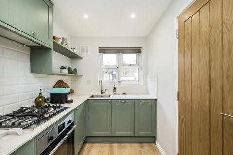 1 bedroom flat for sale, Theatre Street, London SW11