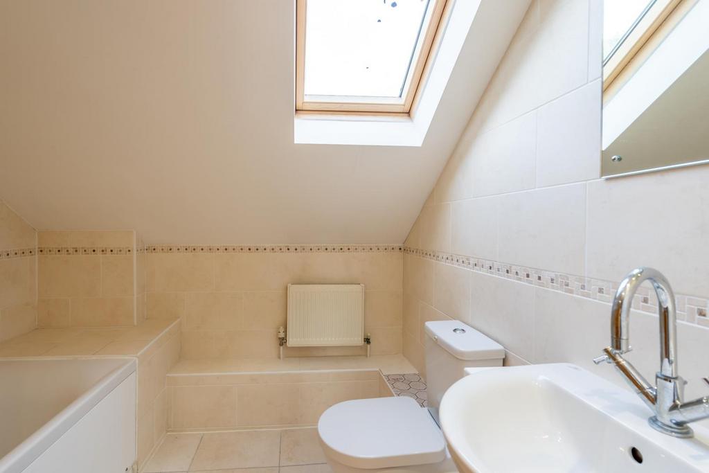 Family Bathroom.jpg