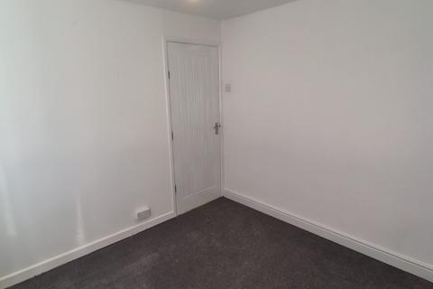 3 bedroom detached house to rent, Snowdon Drive, Horwich BL6