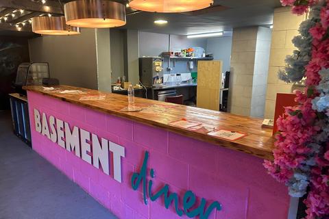 Restaurant to rent - York Street, Heywood OL10