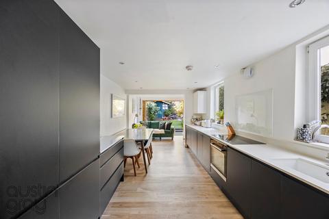 5 bedroom house for sale, Loder Road, Brighton
