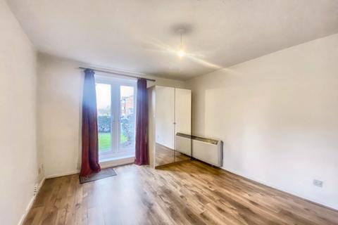 undefined, Knowles Close, Yiewsley, UB7