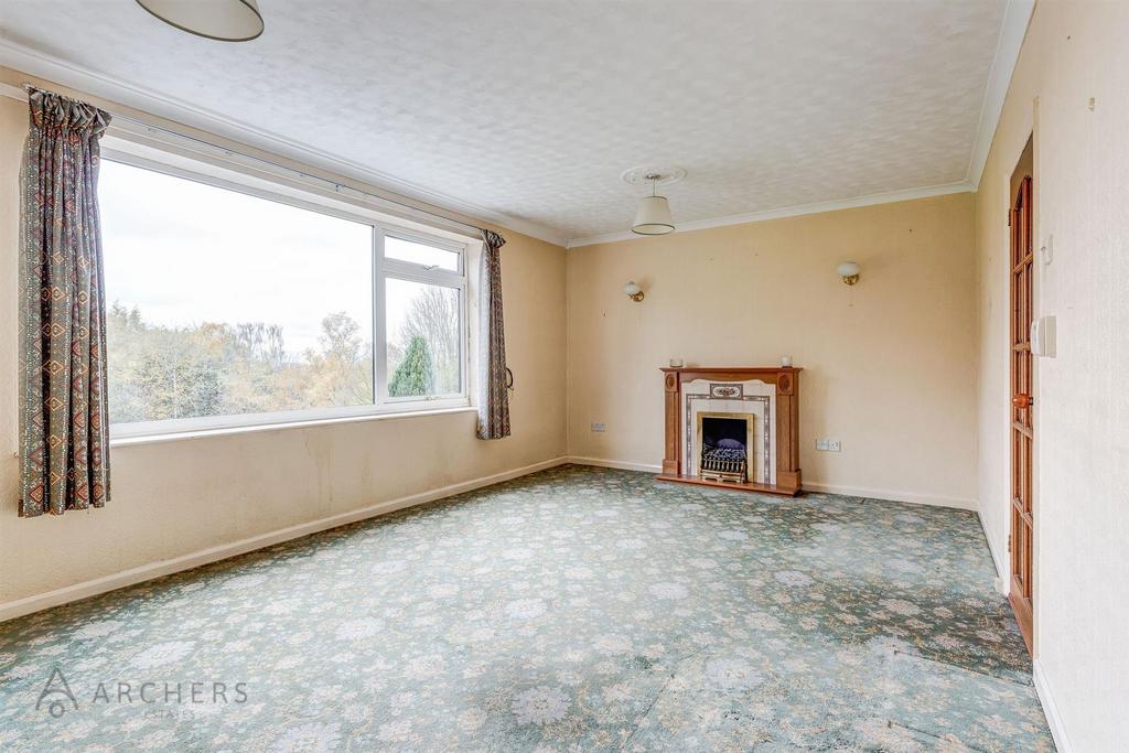 1,18 Moorbank Road(Interior)-1.jpg