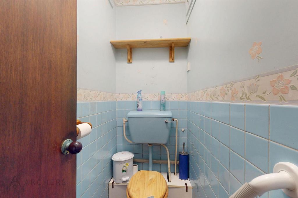 1,18 Moorbank Road(Interior)-13.jpg