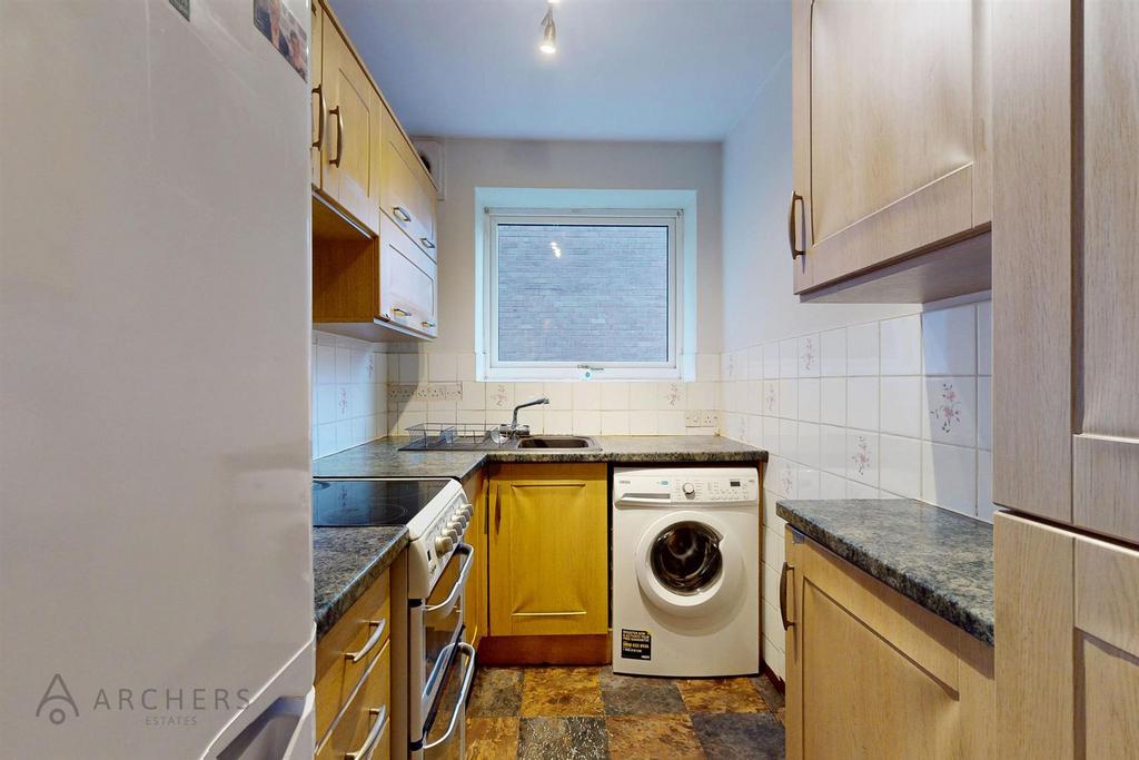 1,18 Moorbank Road(Interior)-4.jpg