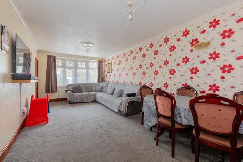 5 bedroom end of terrace house for sale, Tamar Way, Langley SL3
