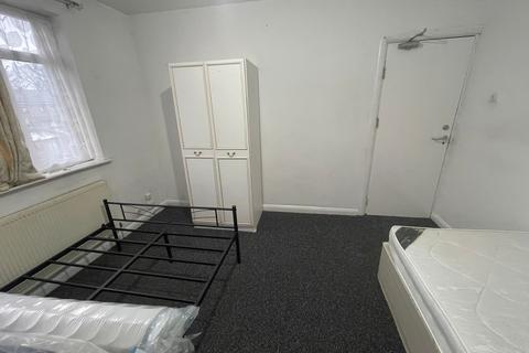 Royston Avenue, London E4