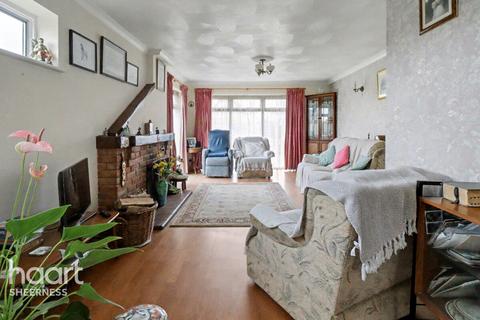 3 bedroom bungalow for sale, Scocles Road, Sheerness
