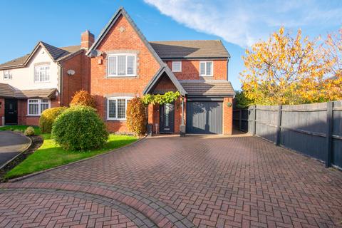 4 bedroom detached house for sale, King Edward Close, Kingsmead
