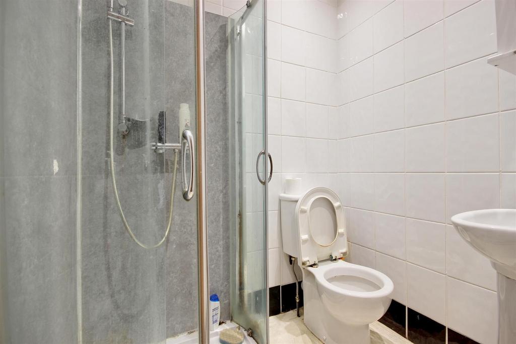Shower room/w.c.