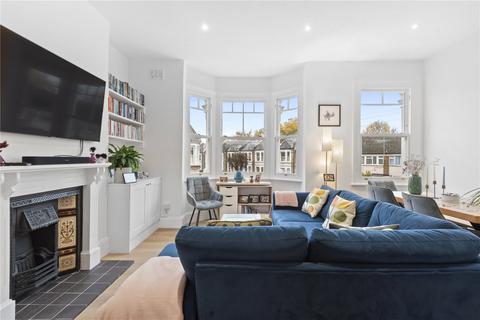 3 bedroom apartment to rent, Gosberton Road, London, SW12