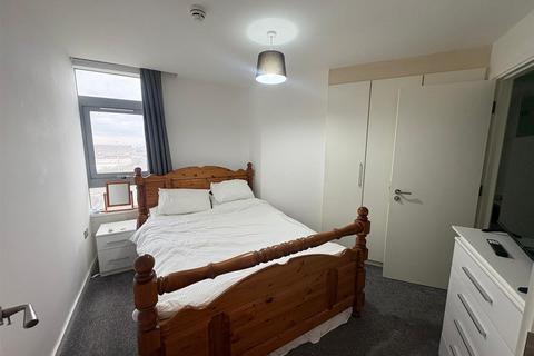 2 bedroom apartment for sale, Old Hall Street, Liverpool L3