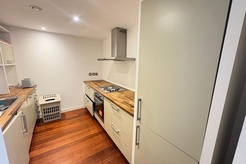 2 bedroom apartment for sale, Beetham Tower, Old Hall Street, Liverpool L3