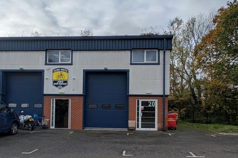 Distribution warehouse to rent - 20 Glenmore Business Park, Lime Kiln Lane, Holbury, Southampton, SO45 2AR