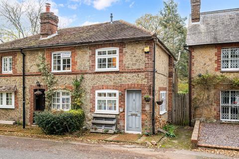 2 bedroom end of terrace house for sale, Holland Road, Oxted RH8