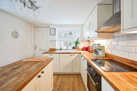 2 bedroom end of terrace house for sale, Holland Road, Oxted RH8