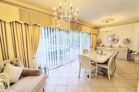 3 bedroom detached house for sale, Dinas Lane, Huyton, Liverpool