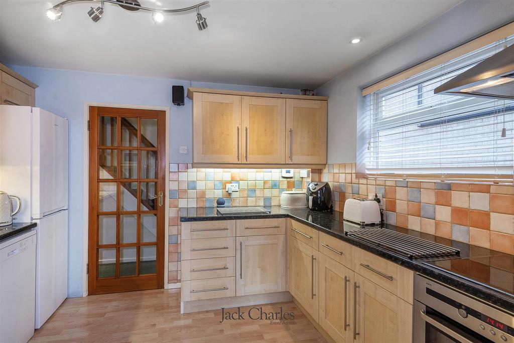36 Framley Rd, TN10 4 HS 005.jpg