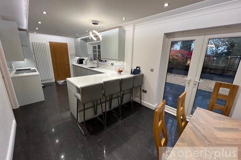 4 bedroom detached house for sale, Swn Y Nant, Tonyrefail, Rhondda Cynon Taff, CF39