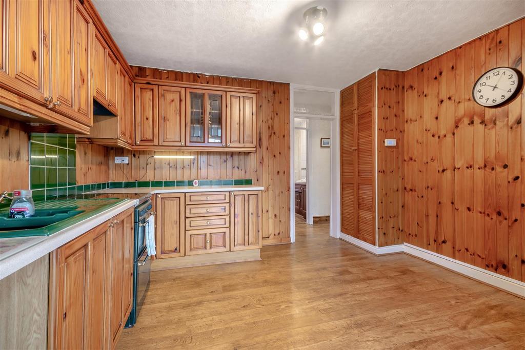 8668365-interior14.jpg