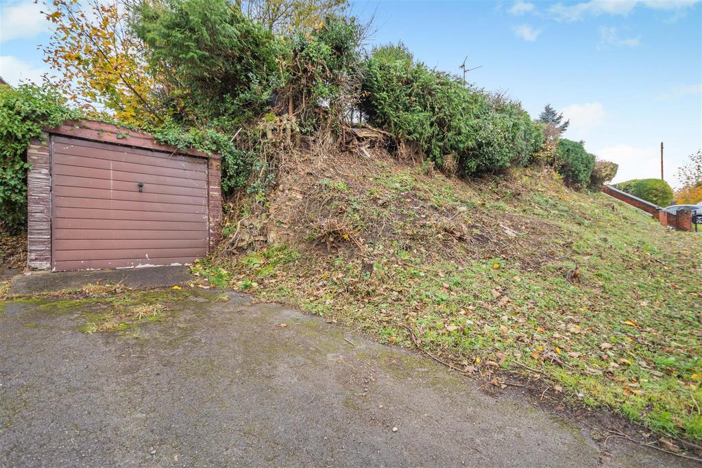 8668365-exterior18.jpg