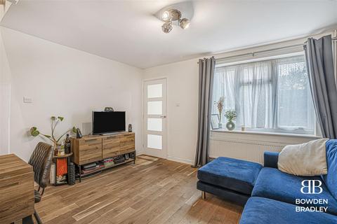 1 bedroom semi-detached house for sale, Hampden Close, North Weald