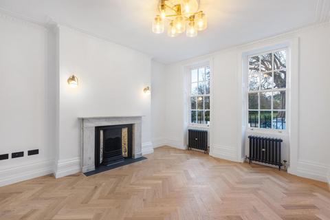 undefined, London W4