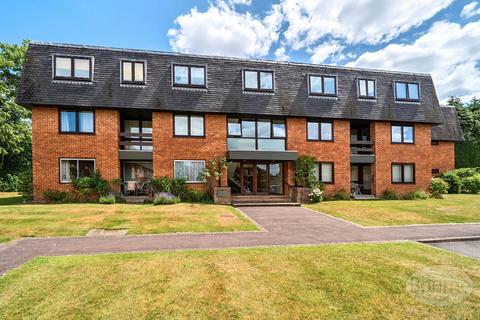 3 bedroom apartment for sale, The Lindens, Great Austins, Farnham, Surrey, GU9