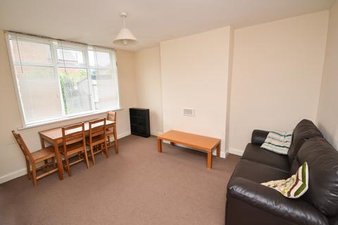 3 bedroom semi-detached house to rent, Lace Street, Nottingham NG7