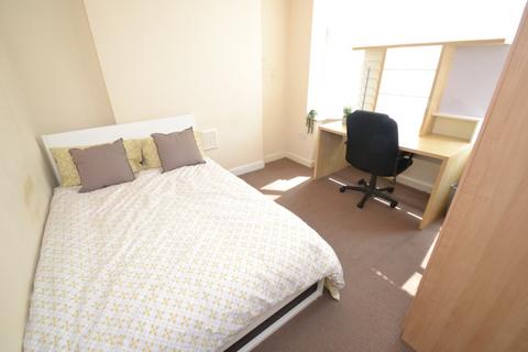 3 bedroom semi-detached house to rent, Lace Street, Nottingham NG7