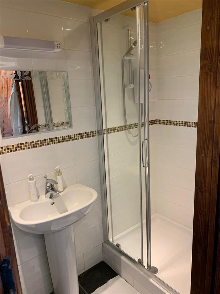 Shower.jpg