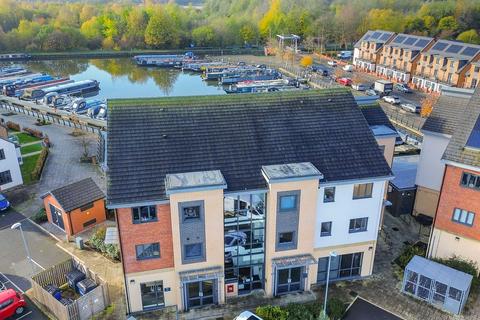 Marina Walk, Leigh WN7
