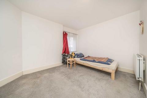 undefined, Wadbrook Street, Kingston Upon Thames KT1